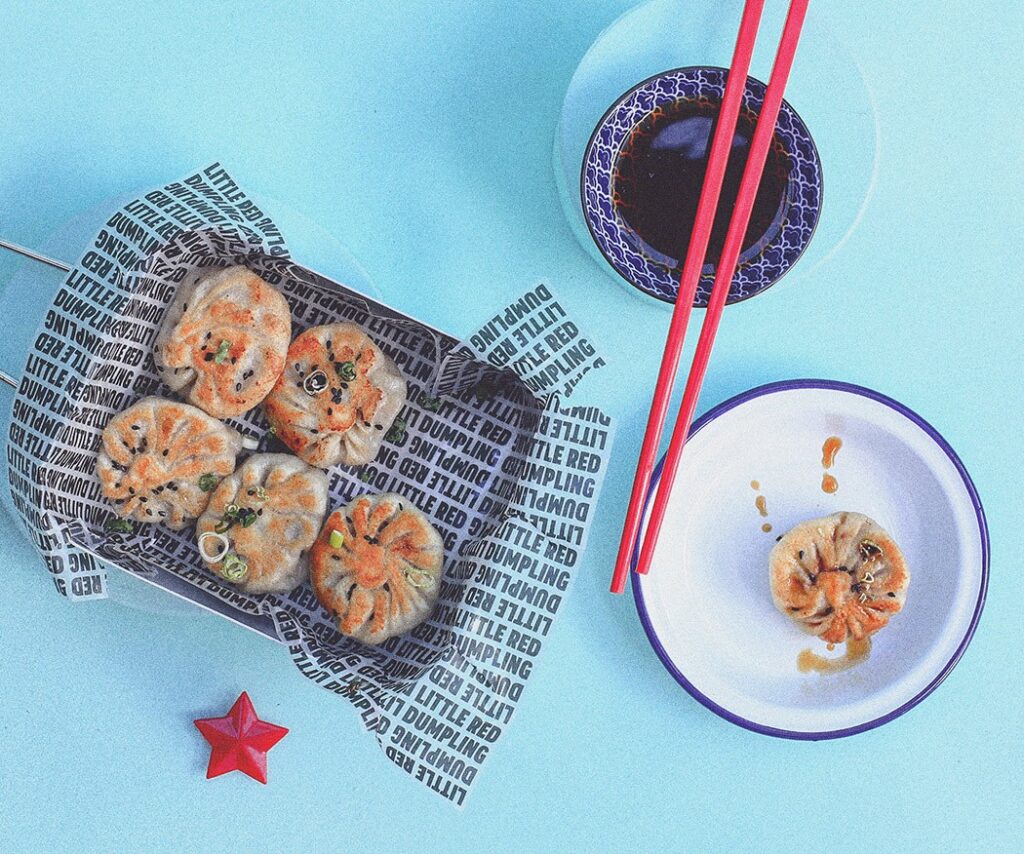 Little Red Dumpling 品牌煎餃宣傳圖，非門店實景