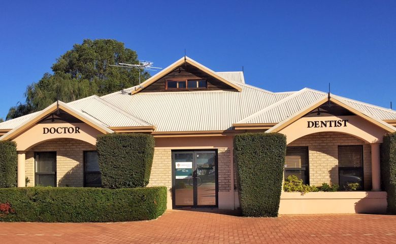 Herald Avenue Dental 诊所入口实景
