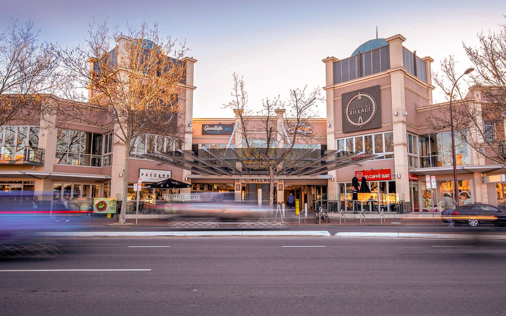 National Dental Care 所在 North Adelaide Village 商場外觀