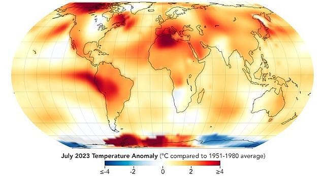 原文引用的2023年7月全球气温距平图，并非2027年预测图