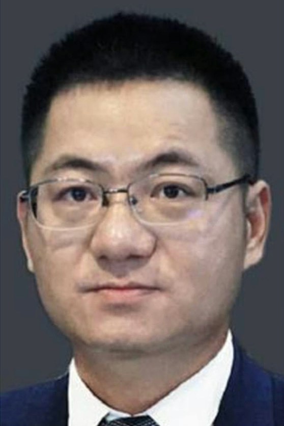 原文介绍邓丕兵个人背景时使用的正面肖像