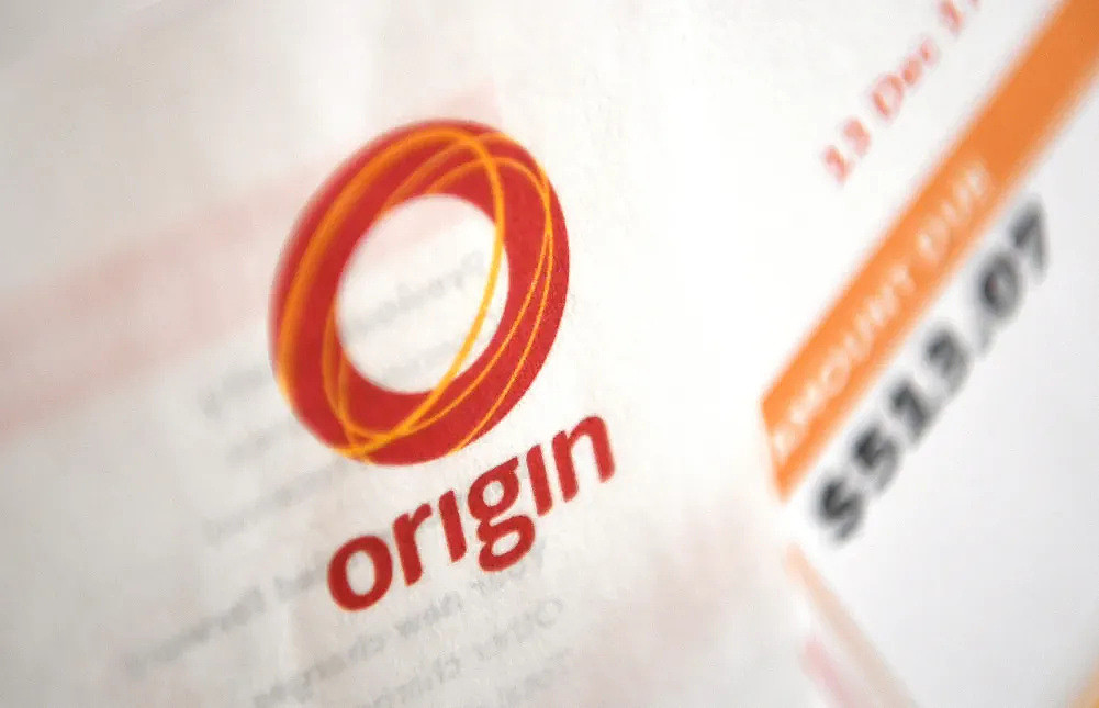 印有 Origin 標識的材料特寫，沒有客戶個人資料